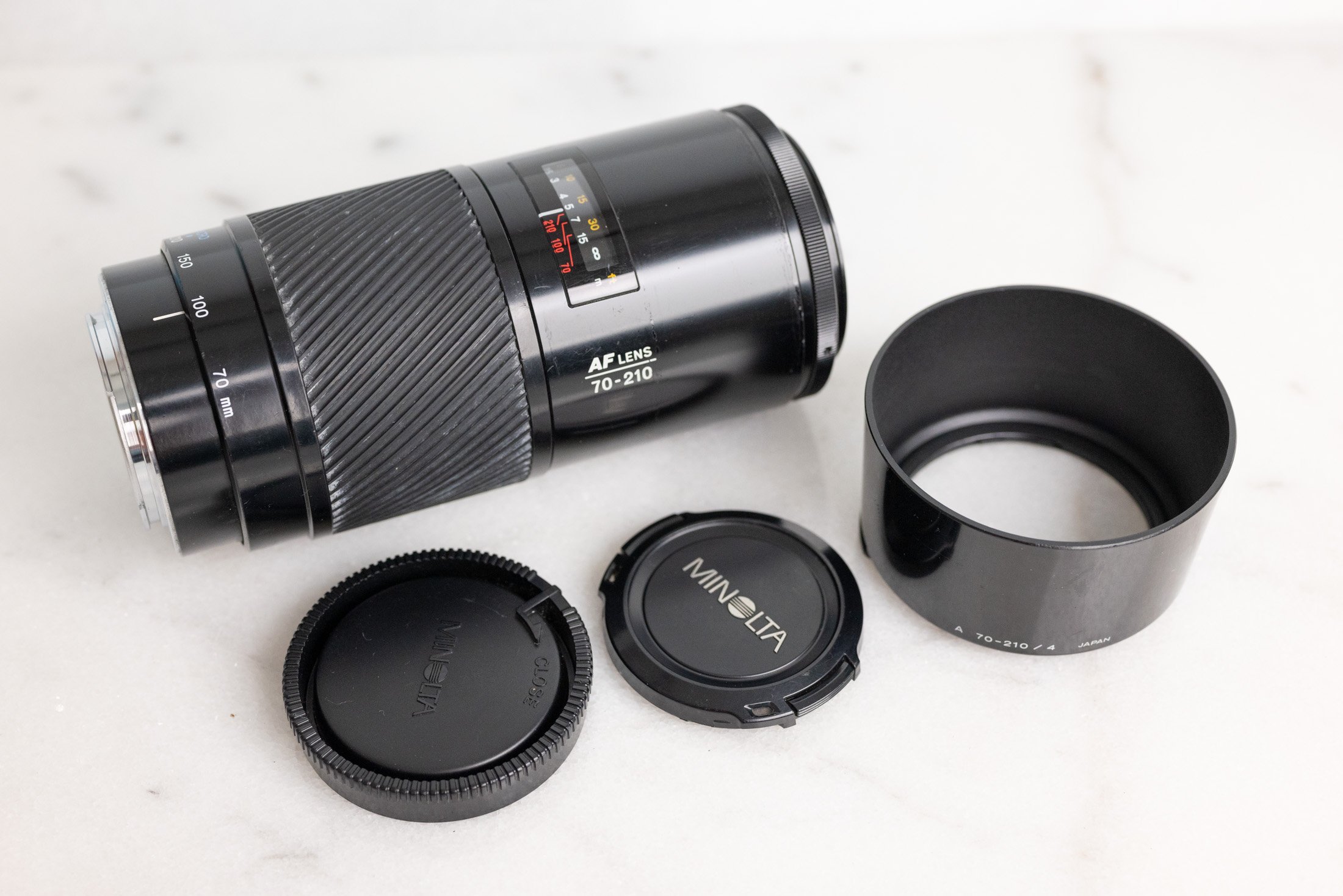 Minolta AF Zoom 70 - 210 mm F/4 Macro Focusing Zoom Lens For